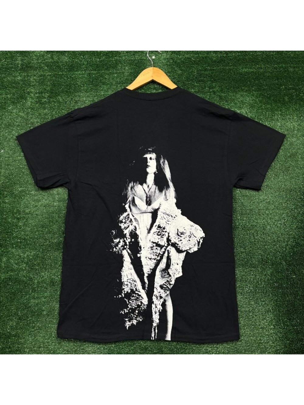 Lady Gaga Mayhem Synth-Pop Album T-Shirt Size Large